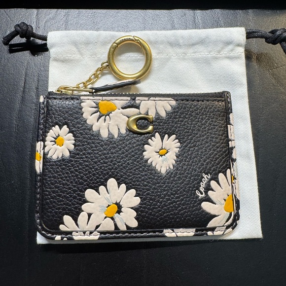 Coach Mini Skinny ID case in floral daisy print EUC, Like New! - Picture 1 of 3
